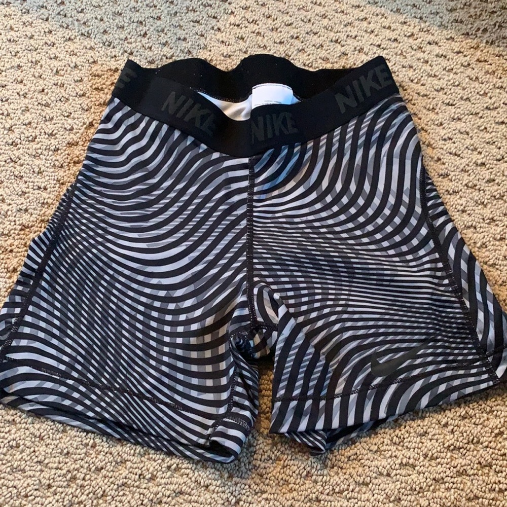 Nike Pro Spandex 3” Size M